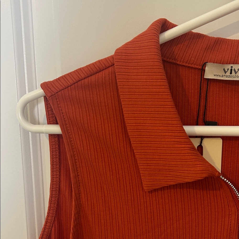 ViVI Rust-Orange Ribbed Zip Polo Tank - Picture 3 of 8